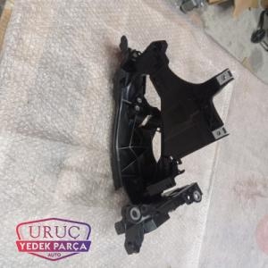 8T0941454D FAR TUTUCU BRAKETİ  SAĞ AUDİ A4 A5 2010>>2016