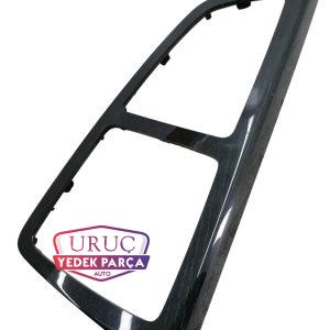 4M1863321C RQB ORTA KONSOL VİTES ÇERÇEVESİ