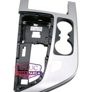 4M1864241F NTJ ORTA KONSOL VİTES ÇERÇEVESİ VE BARDAK TUTUCUSU