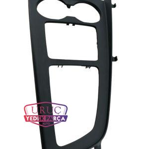 8W1864241A 6PS ORTA KONSOL VİTES ÇERÇEVESİ