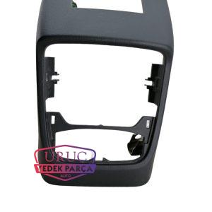 8V0864376B 6PS ARKA HAVALANDIRMA IZGARA ÇERÇEVESİ