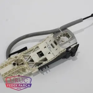 8S0837885 ORJİNAL KAPI KOLU KİLİDİ YATAK KANCASI VE TELİ  SAĞ ÖN TOUAREG 2018>>