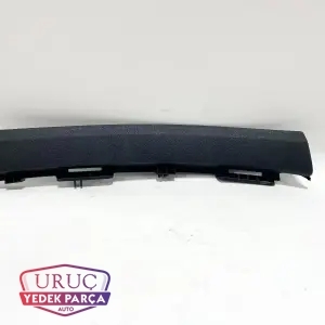 8U0868203 ORJİNAL SOL ORTA DİREK KAPLAMA AUDİ Q3 2012> 2014