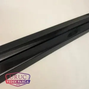 8U0853960D ORJİNAL SAĞ ÖN KAPI ALT ÇITASI AUDİ Q3 2012 >> 2014