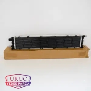 8K0145804H ORJİNAL EK SU RADYATÖRÜ ALT ORTA  AUDİ A4 A6 Q3 2008>> 2018