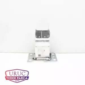 8W0807113 ORJİNAL AUDİ A4 A5 2016>> ÖN TAMPON TAŞIYICI DEMİRİ