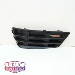 8W0807681B ORJİNAL AUDİ A4 ÖN TAMPON SİS FAR ÇERÇEVESİ SOL 2016 2024