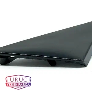 8V4837637 ORJİNAL KAPI ÜÇGEN ÇITASI AUDİ A3  RS3 2013>> 2021