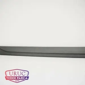 8R0853960D ORJİNAL SAĞ ÖN KAPI ALT ÇITASI AUDİ Q5 2009 >> 2017