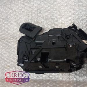 5NA839015E KAPI KİLİDİ SOL ARKA ARTEON TİGUAN PASSAT 2015>